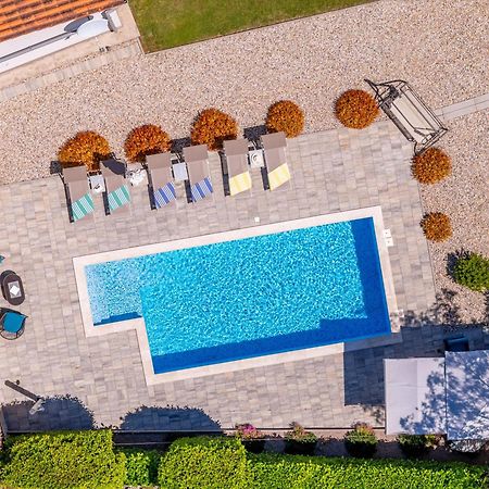 Apartman Luni Sa Bazenom - Malinska, Sveti Anton Sveti Anton  Exteriér fotografie
