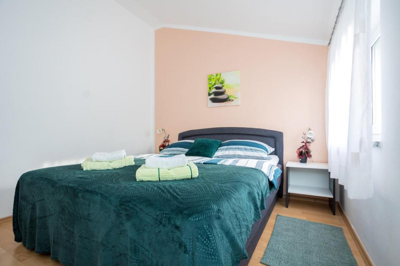 Apartman Luni Sa Bazenom - Malinska, Sveti Anton Sveti Anton  Exteriér fotografie
